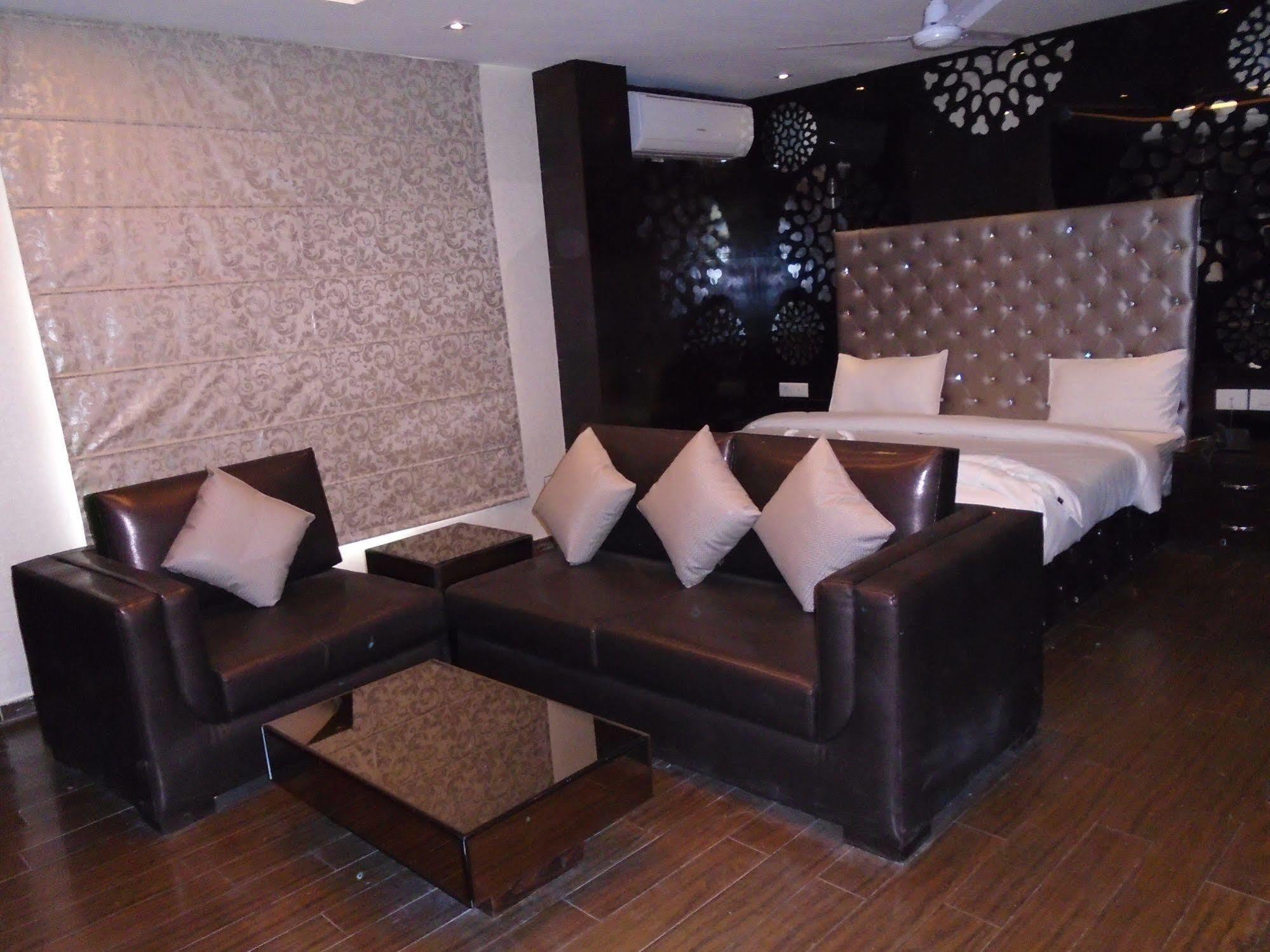 Hotel Gold Souk - Karol Bagh Delhi  Exterior photo