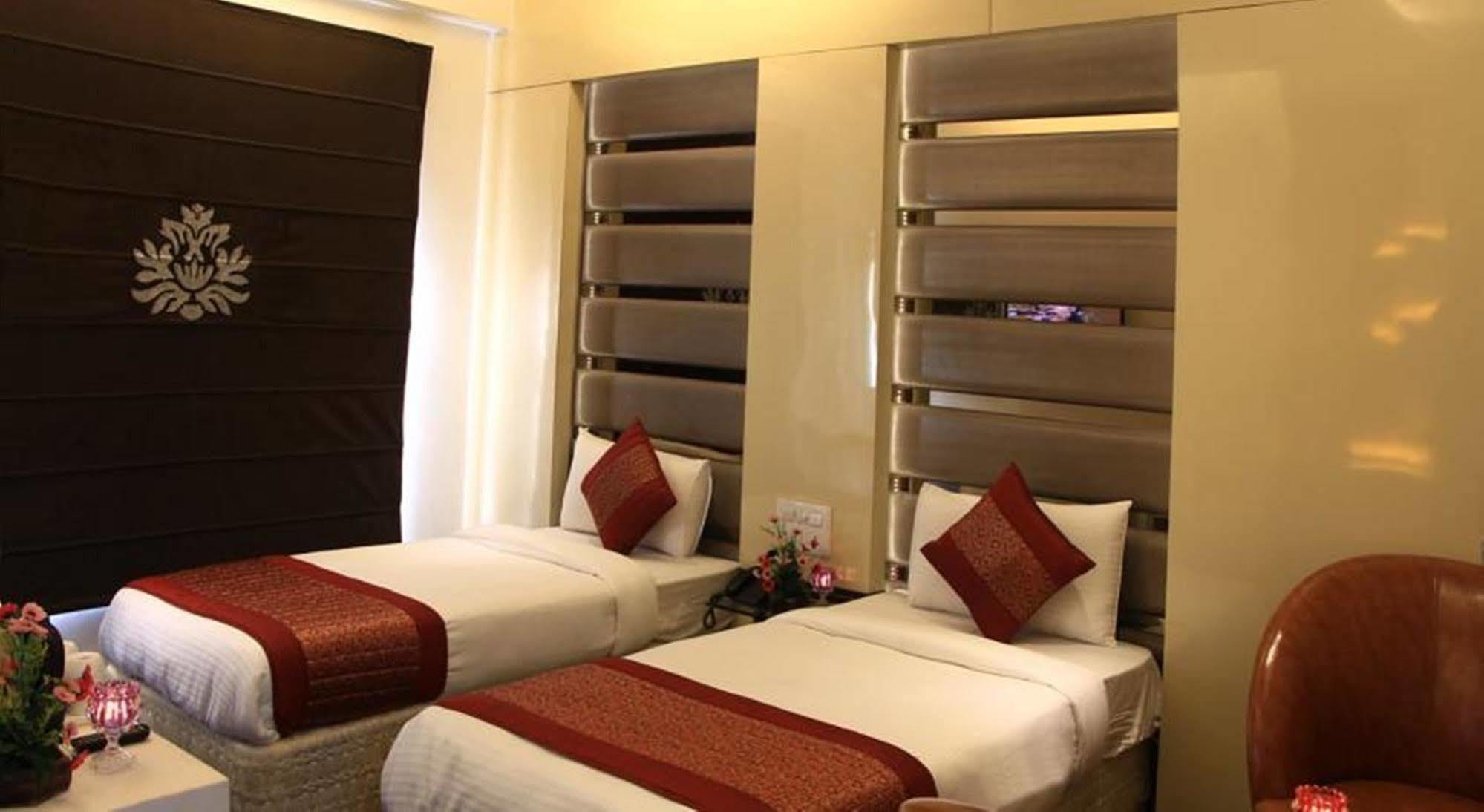 Hotel Gold Souk - Karol Bagh Delhi  Exterior photo